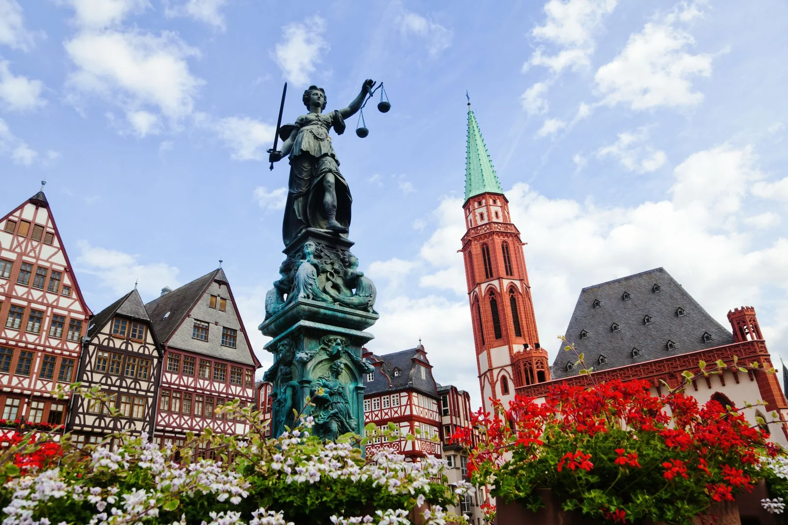 Frankfurt am Main Skyline – Flughafentransfer Frankfurt